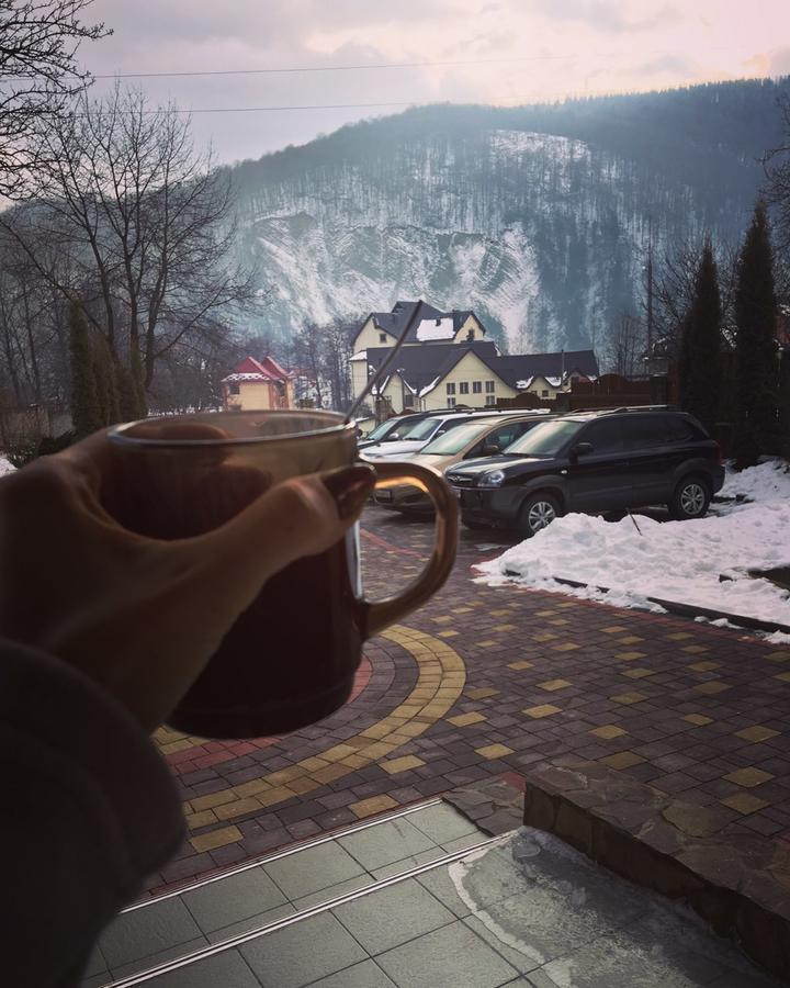 Karpatska Mria Hotel Yaremche Exterior photo