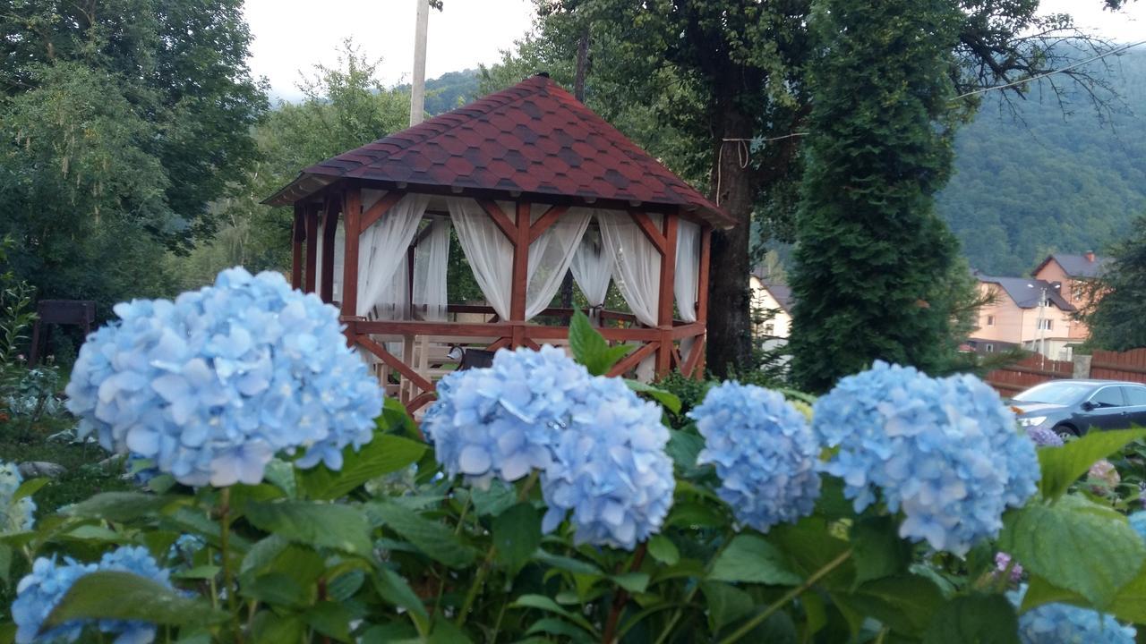 Karpatska Mria Hotel Yaremche Exterior photo
