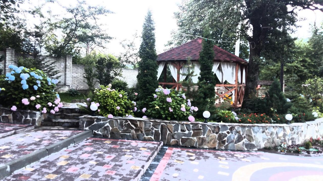Karpatska Mria Hotel Yaremche Exterior photo