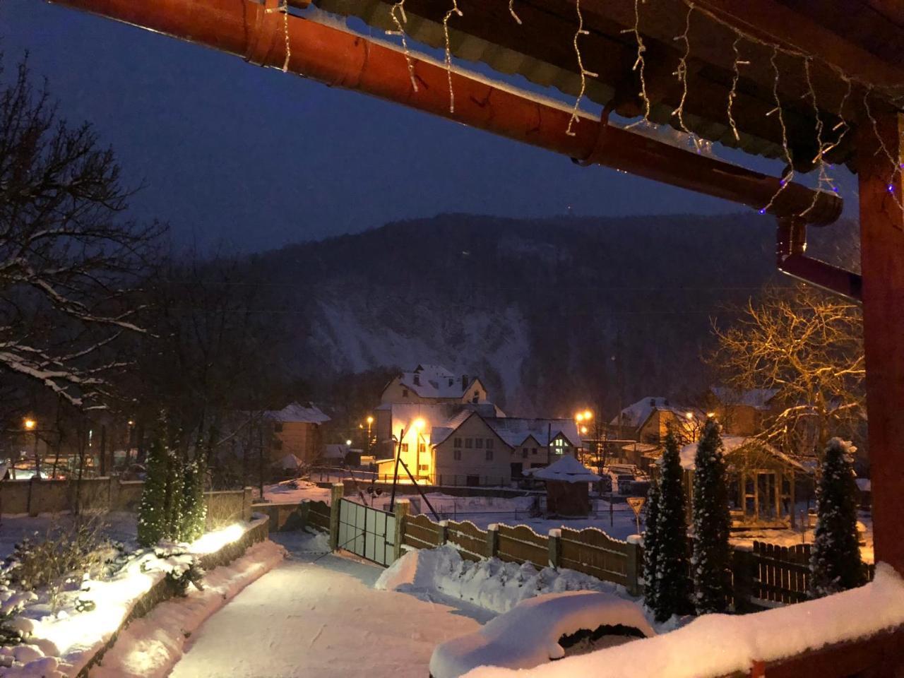 Karpatska Mria Hotel Yaremche Exterior photo
